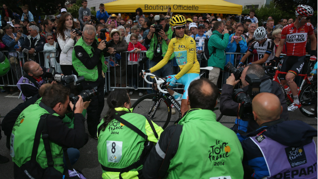 Relinquishing the maillot jaune, the spotlight is off Vincenzo Nibali, but not for much longer... (Getty)