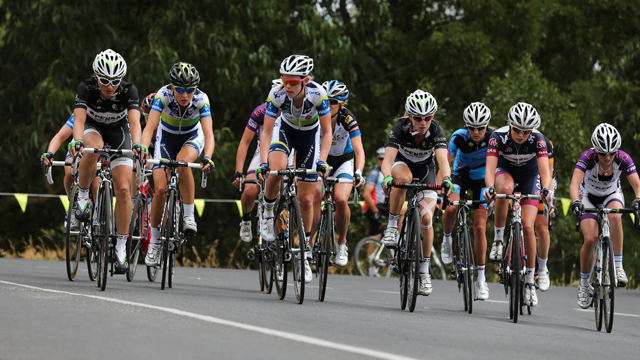 The women's road race peloton at the Mars Cycling Australia Road National Championships (Mark Gunter)