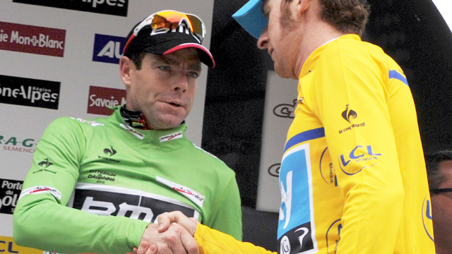 Challenge ... Tour de France Rivals Cadel Evans and Bradley Wiggins shake hands as the Dauphine ends (Getty Images)