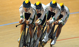 Aussies sizzle in teams pursuit