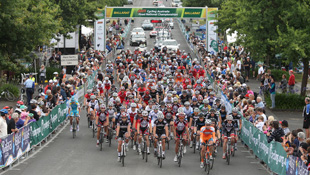 Riders roll out at the start of the Australian Road Championships (Image: John Veage)