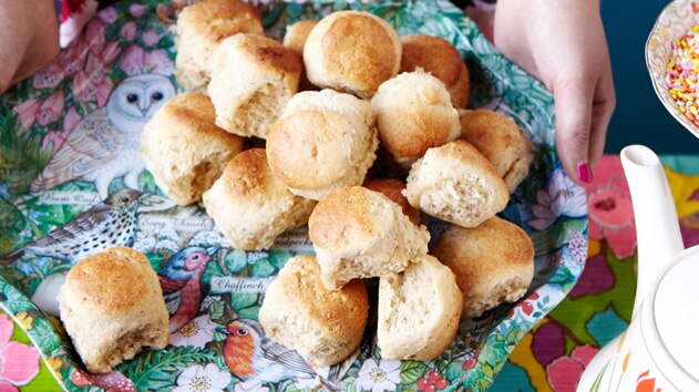 Chai-infused scones