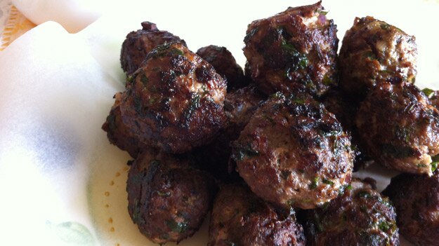 Spicy meatballs (keftedes)