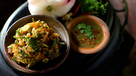 Crispy spring onion fritter