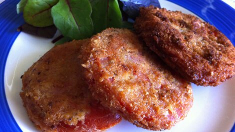 Fried crumbed tomatoes