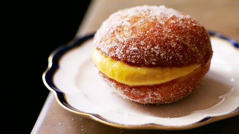 Portuguese doughnuts (bola de Berlim)
