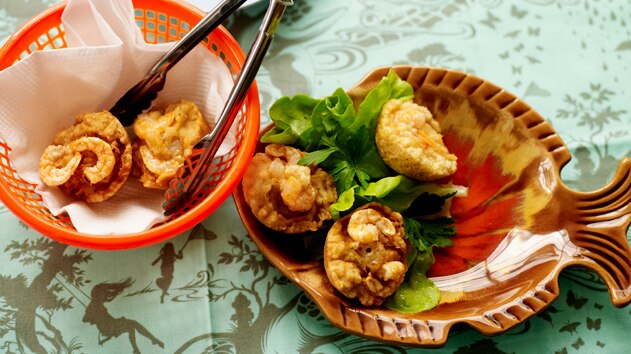 Taro and prawn cakes (banh cong)