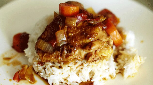 Fried chicken stewed in sweet soy sauce (semur ajam)