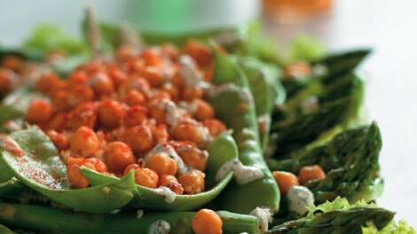 Couscous, asparagus and chickpea salad