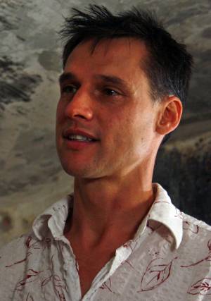 Dr David Corlett
