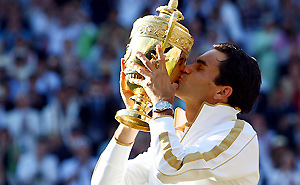 Roger Federer makes history. (Getty Images)