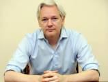 Labor 'bent over' to appease US: Assange