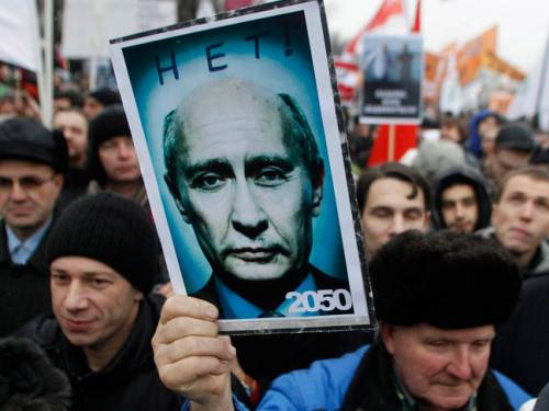 Chants of 'Russia without Putin' and 'We need another Russia' rang out at both events Saturday. (File: AAP)