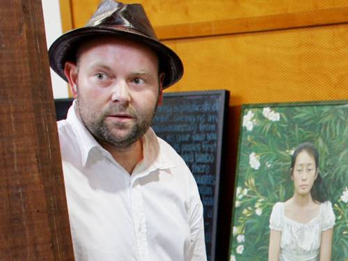The Archibald-winning painter, based in the Blue Mountains, died in his sleep on Sunday after a long period of poor health. He was 47. (AAP)