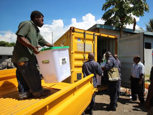 Kidnappers demanded election manager Cleopas Roa stop counting votes indefinitely for the Enga regional seat before they would release his son. (Getty Images)