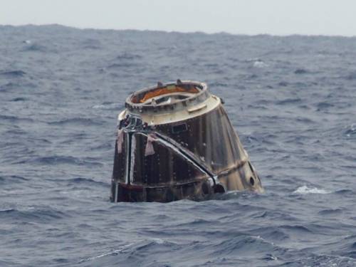 The privately funded SpaceX vessel is the first to return such a load since shuttles for the US space agency, NASA, retired last year. (AAP)