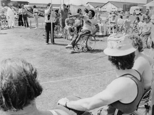 A javelin thrower at the Stoke Mandeville Games in 1974. (Getty)