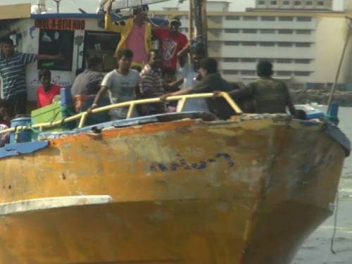 Mark Davis was with the Sri Lankan navy when it intercepted a boat loaded with asylum seekers bound for Australia. (SBS)