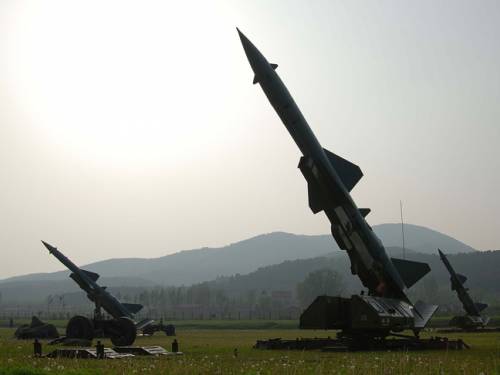 Air force soldiers under the Guangzhou Military Area Command prepare to launch missiles during a real-combat training in central China. (AAP)