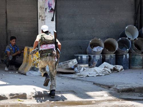 The Syrian army has launched a fightback against rebels in Aleppo, say activists. (AAP)