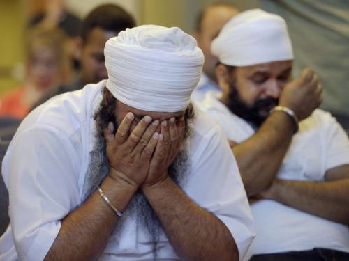Officials say the gunman who killed six people at a Sikh temple in the US was a frustrated neo-Nazi. (AAP)