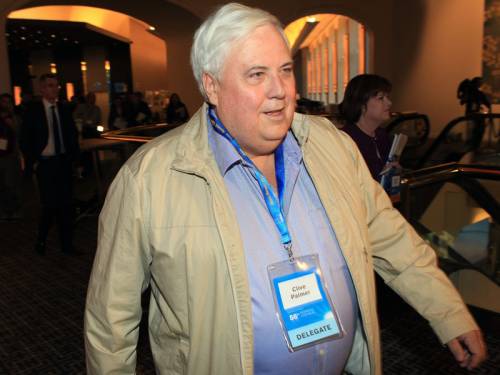 Billionaire mining magnate Clive Palmer says he is considering launching an online newspaper. (AAP)