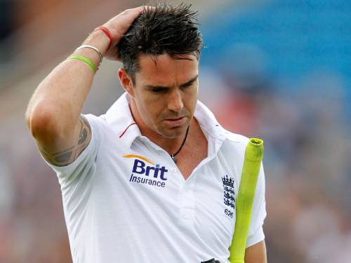 England captain Alastair Cook says the future of star player Kevin Pietersen (pic) must be resolved. (AAP)