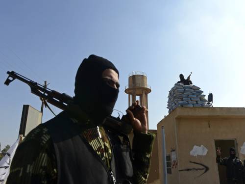 The goal of the army is to take full control of the capital and a radius of eight kilometers around it, a Syrian security official told AFP. (File: AAP)