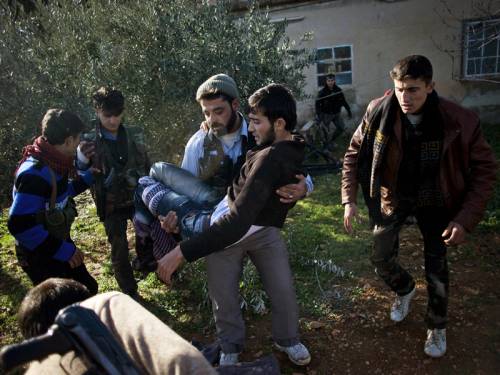 Syrian army is deploying reinforcements to storm rebel-held areas near Damascus, officials say. (AAP)