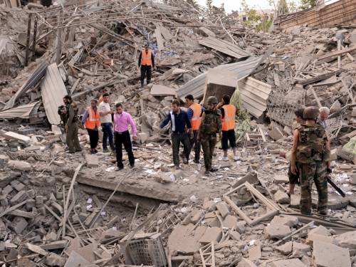 Three car bombs in Aleppo have killed at least 27 people and wounded over 70, Syrian officials say. (AAP)