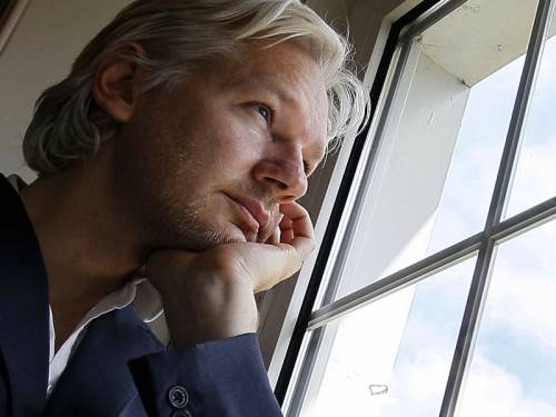 WikiLeaks has begun publishing more than two million emails from Syrian political figures. (AAP)