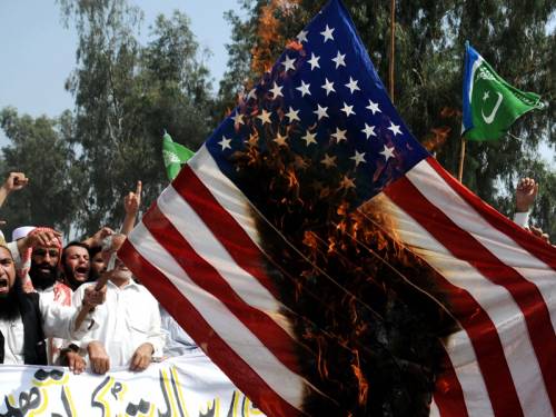 Google is refusing a White House request to take down an anti-Muslim clip on YouTube. (AAP)