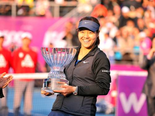 China's Li Na has beaten Klara Zakopalova of the Czech Republic to win the WTA Shenzhen Open. (AAP)