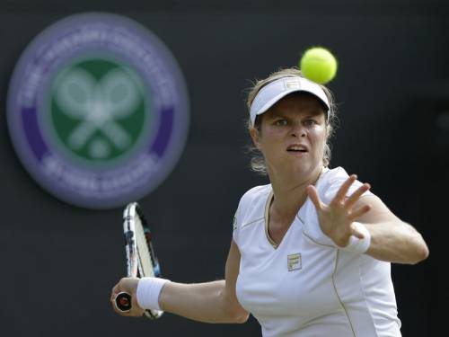 Kim Clijsters (pic) remains headed for a quarter-final against women's No.1 Maria Sharapova. (AAP)
