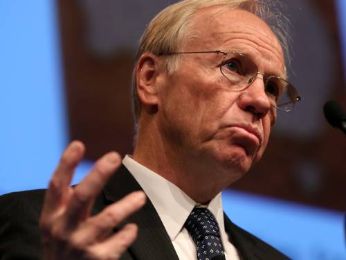 Former Qld premier Peter Beattie says Australians need to accept the need for Chinese investment. (AAP)