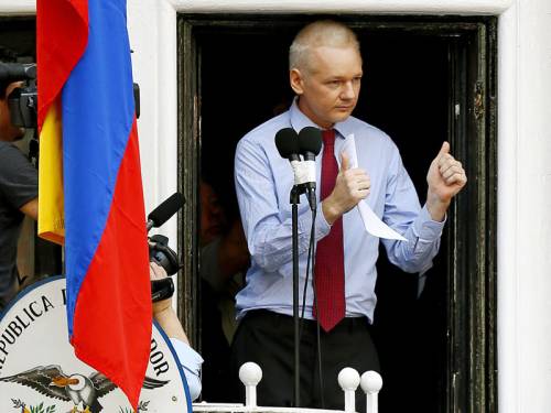 The British government has urged Ecuador to resume talks over the fate of WikiLeaks' Julian Assange. (AAP)