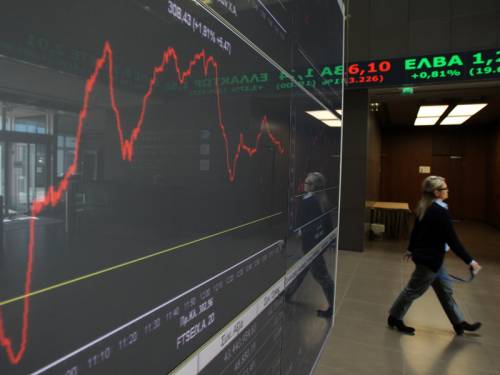 Talks to save the Greek economy have stalled as the country edges closer to bankruptcy. (AAP)