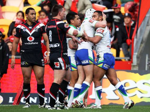 Canberra will go into the NRL finals after overhauling a 22-6 deficit to beat the Warriors. (AAP)
