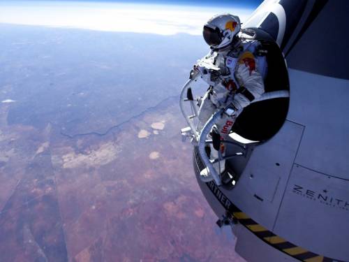 Skydiver Felix Baumgartner has made another stratospheric leap from more than 29km above earth. (AAP)