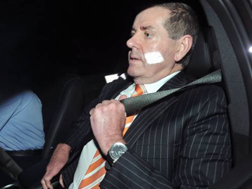 MP Tony Windsor says Peter Slipper (pic) should return to the Speaker's chair if cleared. (AAP)