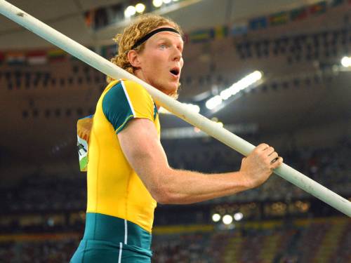 Aussie pole vaulter Steve Hooker admits a medal at the London Olympics is not a realistic ambition. (AAP)