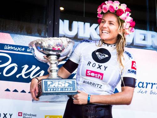 Stephanie Gilmore has claimed her fifth world title with victory in Roxy Pro in Biarritz. (AAP)