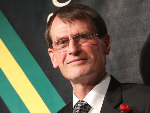 Cycling Australia boss Klaus Mueller wants the sport to consider a doping amnesty. (AAP)
