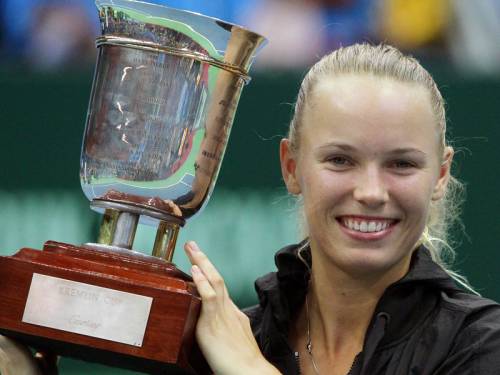 Former tennis world No.1 Caroline Wozniacki (pic) has defeated Sam Stosur to claim the Kremlin Cup. (AAP)