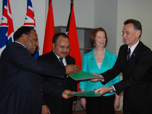 Australia and PNG have signed an agreement to allow asylum seekers to be processed in PNG. (AAP)