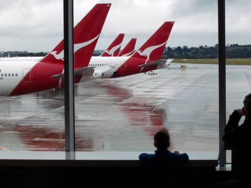 Qantas has begun selling flights to London via Dubai as it revises its international schedule. (AAP)