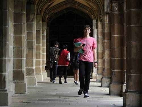 Asian studies will become part of the Australian education system under the government's new policy. (AAP)