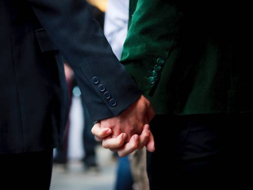 Australia urged to catch up on gay marriage | SBS World News