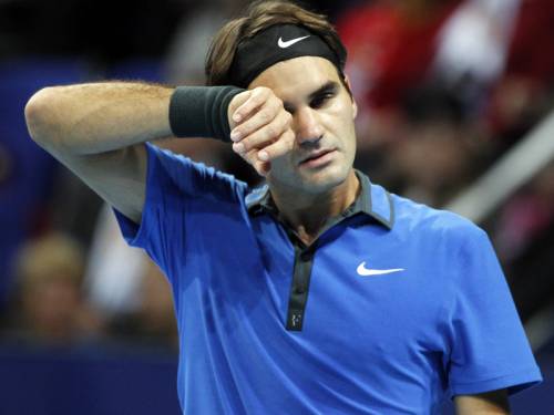 Tennis world No.1 Roger Federer has pulled out of the Paris Masters due to niggling injuries. (AAP)