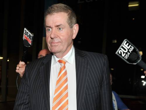 Speaker Peter Slipper has apologised for the content of a series of text messages sent to a staffer. (AAP)